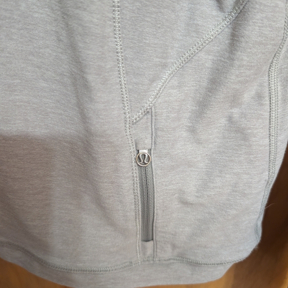 Gray Women's Lululemon Long Sleeve Top - Picture 6 of 6